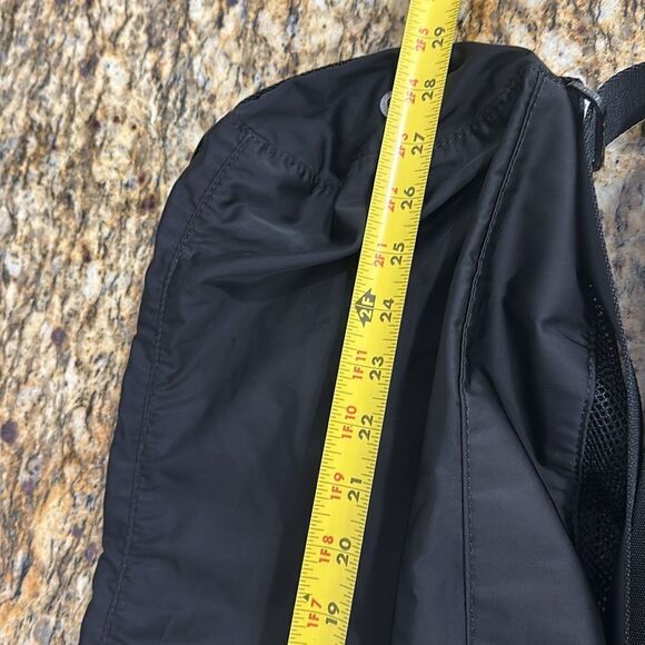 Lululemon Athletica Black Lightweight Golf Bag - Picture 8 of 9